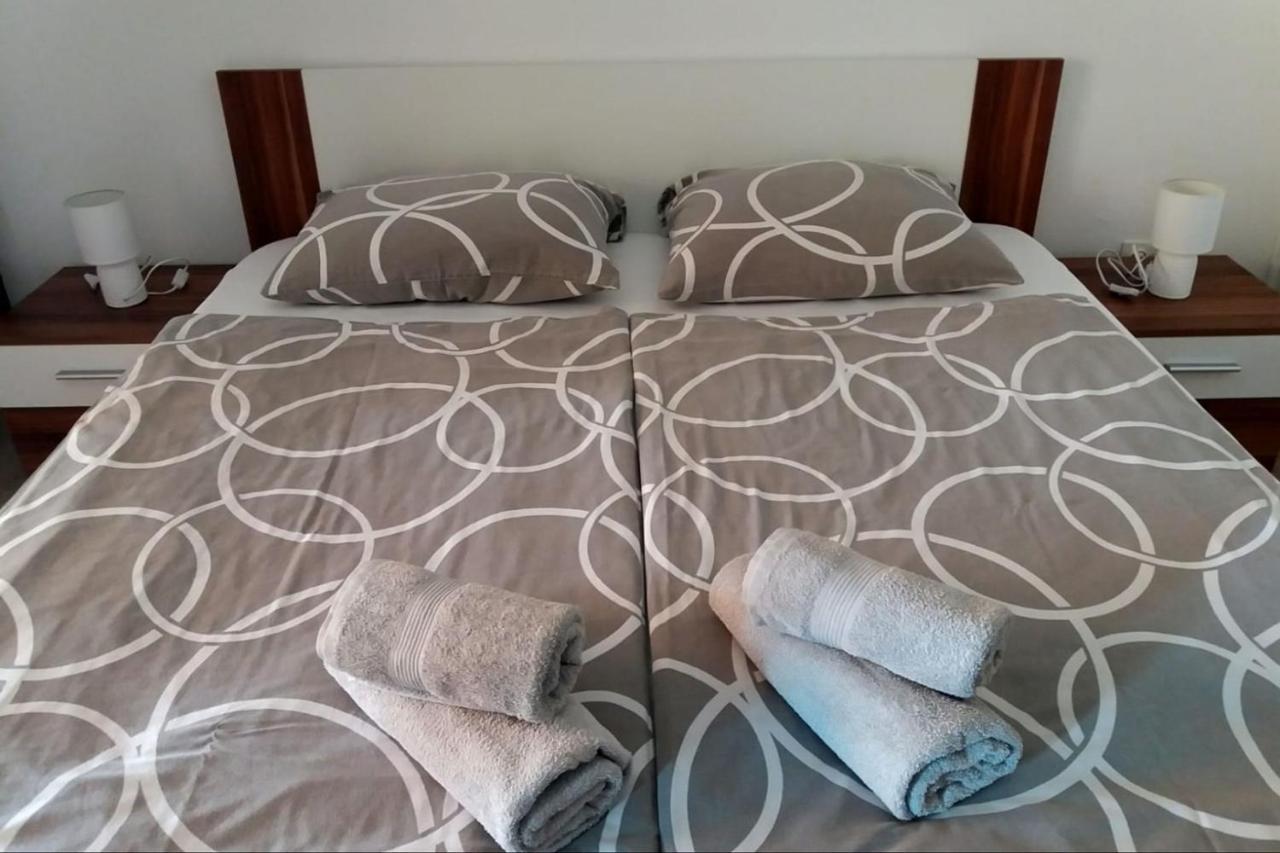 Apartment A4 Ines Near Beach Porec Esterno foto