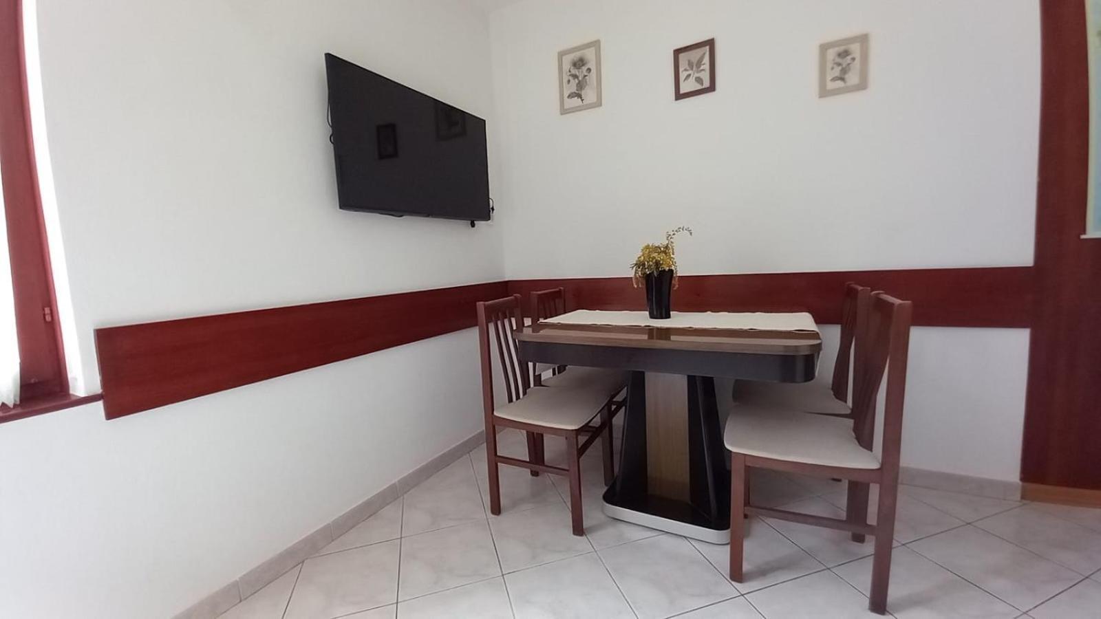 Apartment A4 Ines Near Beach Porec Esterno foto