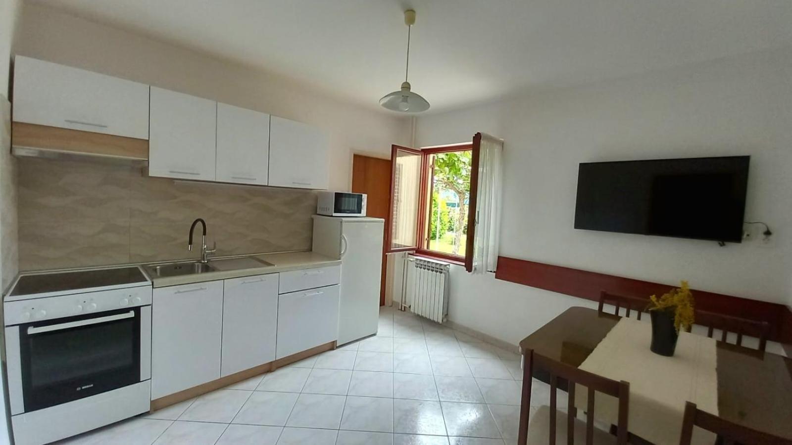Apartment A4 Ines Near Beach Porec Esterno foto