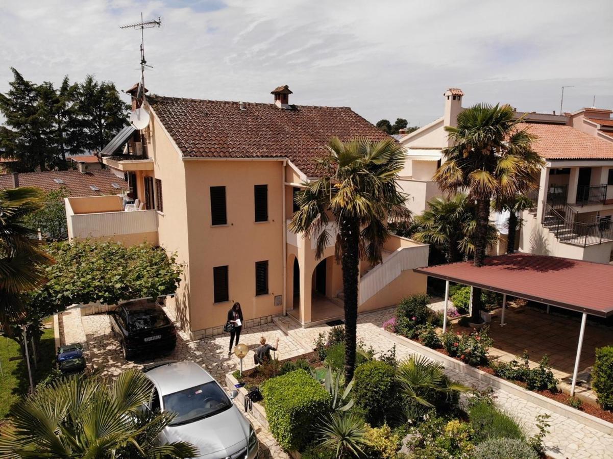 Apartment A4 Ines Near Beach Porec Esterno foto